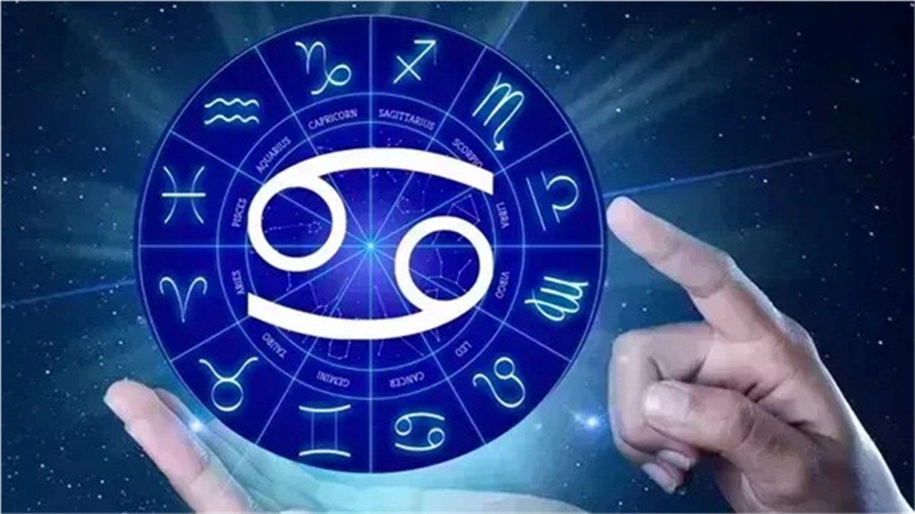 توقعات برج الدلو.. خطوات جريئة تغير مسارك المهني في تعاملات الاثنين 26 يناير